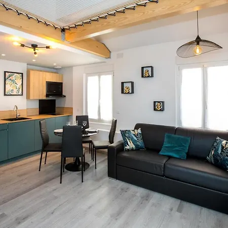 Apartment Duplex : 300m, Clim, Netflix