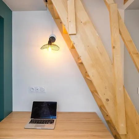 Apartment Duplex : 300m, Clim, Netflix