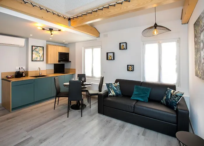 Apartment Duplex : 300m, Clim, Netflix