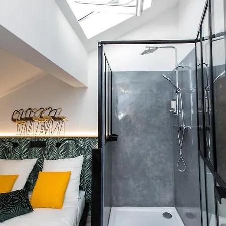 Duplex : 300m, Clim, Netflix Διαμέρισμα