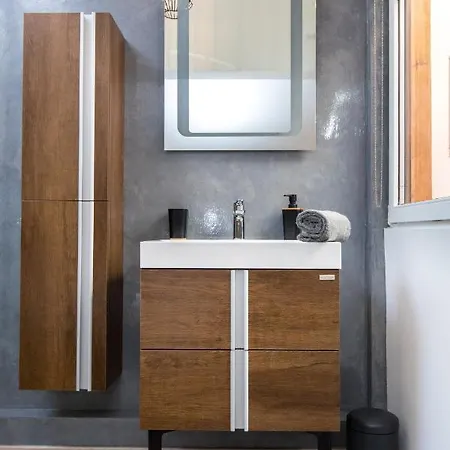 Duplex : 300m, Clim, Netflix * Κάννες