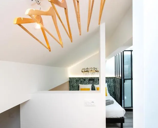 Lägenhet Duplex : 300m, Clim, Netflix